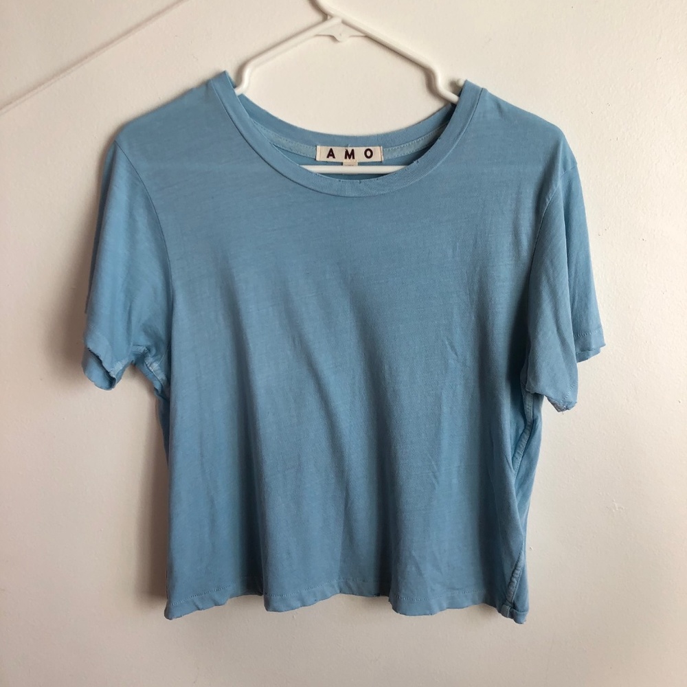 AMO cropped blue tee